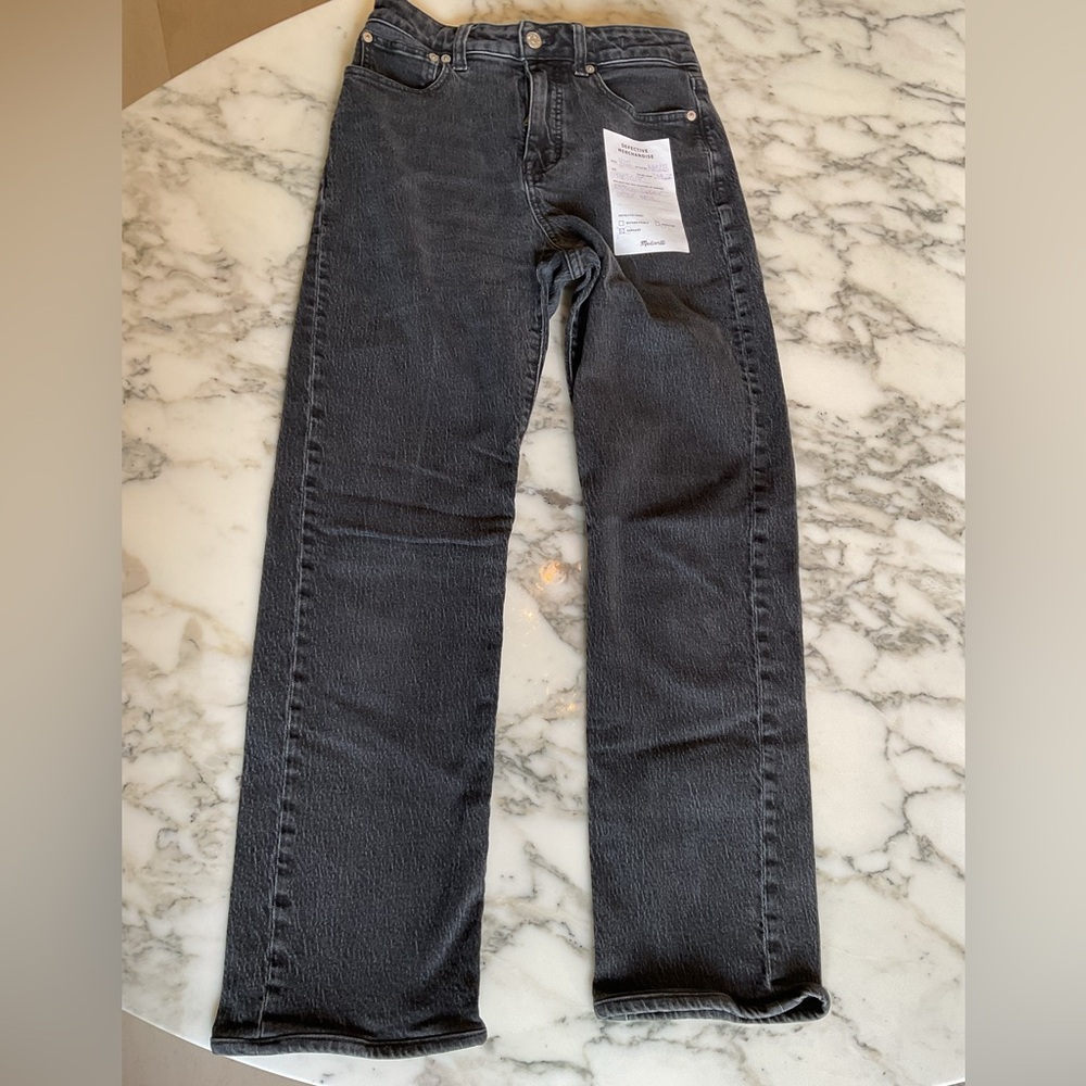 EUC Madewell Curvy 90s Black Wash Straight Jeans Sz 26  - NM273 - broken zipper - Picture 2 of 9